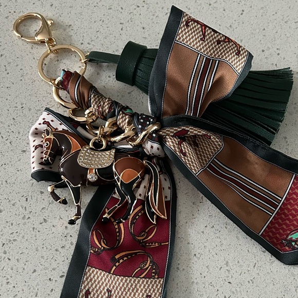 Piper K Equestrian Hand Painted Bag Charm Keychain - Picture 10 of 11